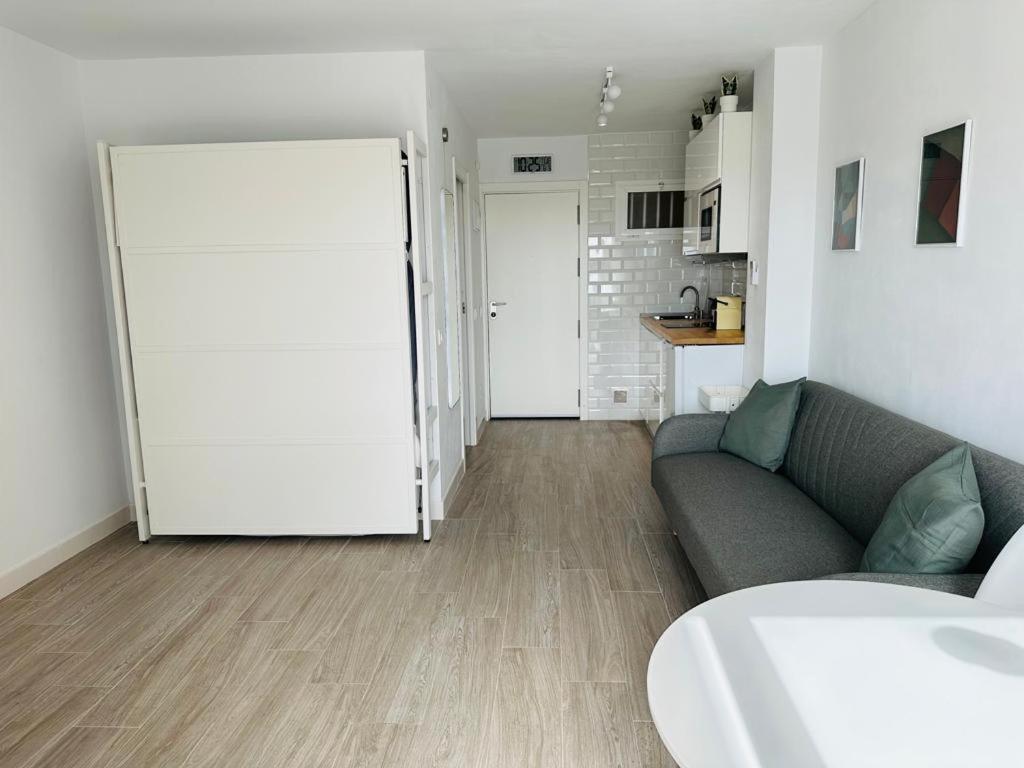 Modern White Studio Benalmadena Exterior photo